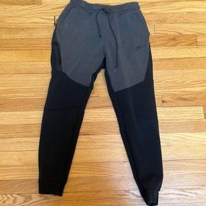 Nike Tech joggers